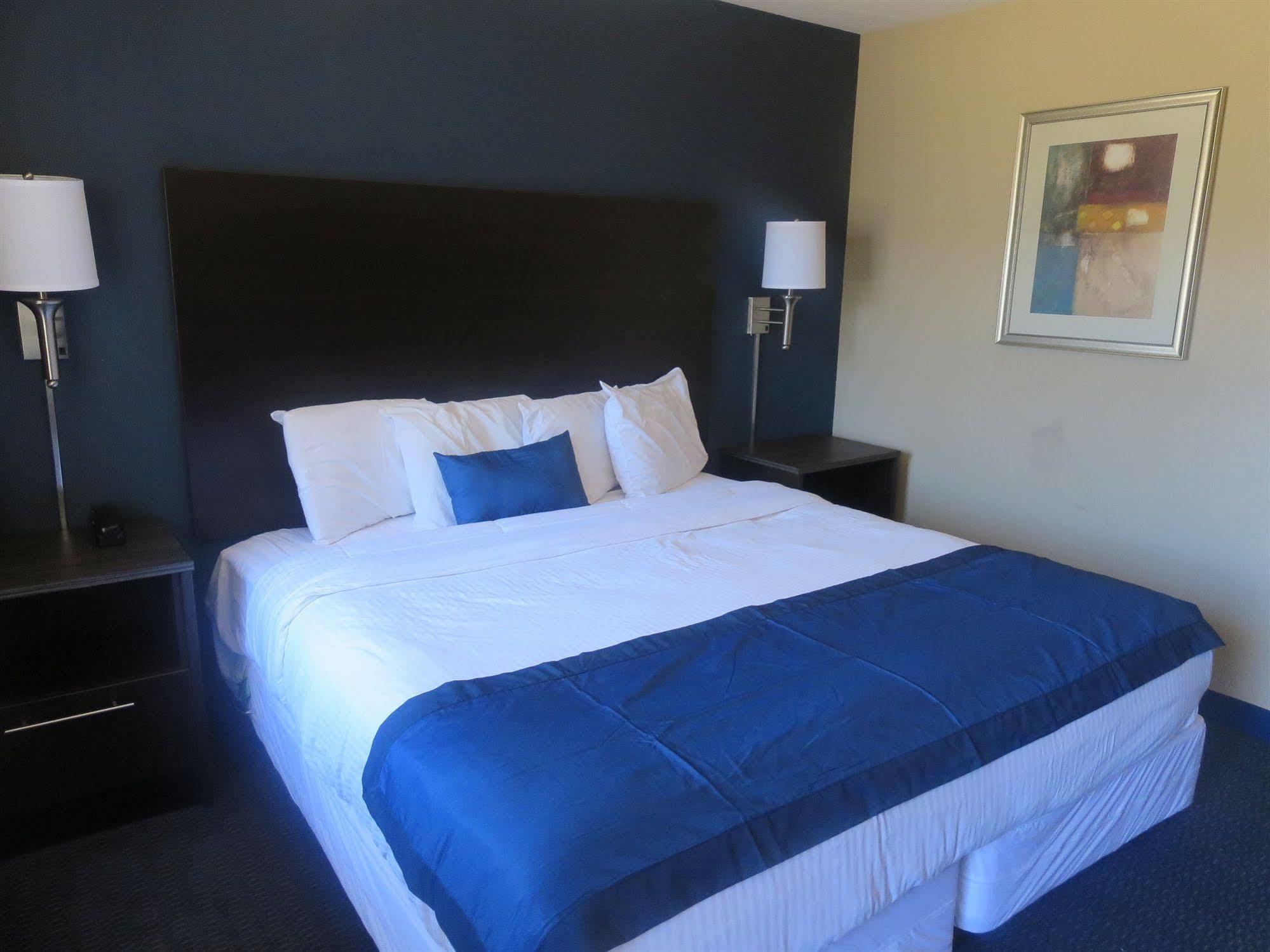 Howard Johnson By Wyndham Odessa Tx Экстерьер фото