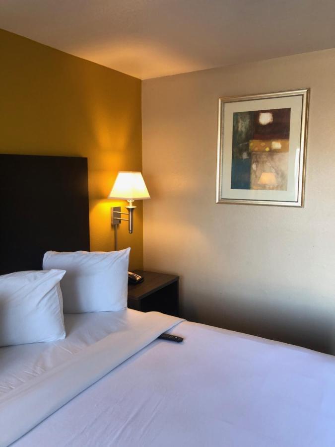 Howard Johnson By Wyndham Odessa Tx Экстерьер фото